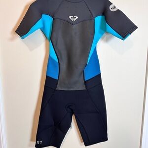 Roxy women’s Blue and Black One Piece wetsuit shorts size 6